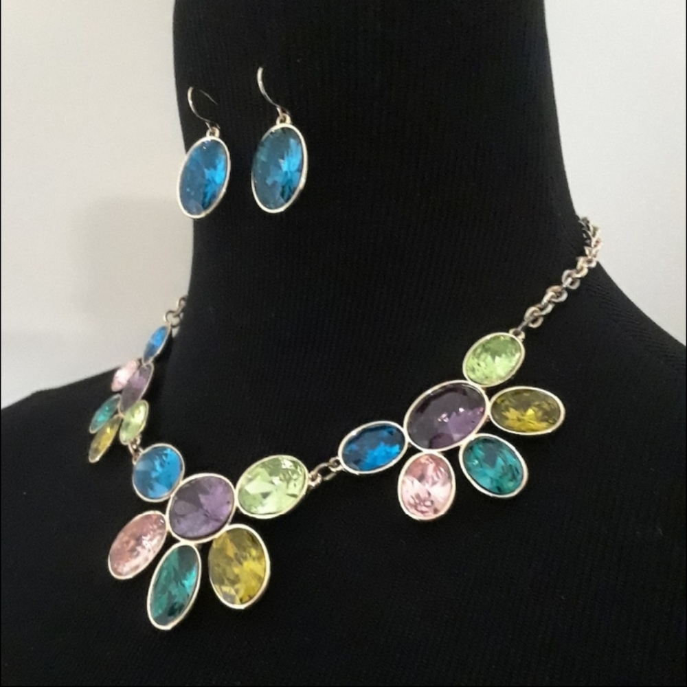 Multicolor Earring & Necklace Set - Picture 2 of 3